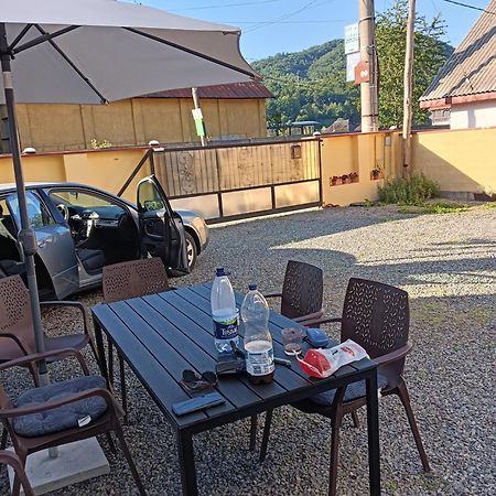 Apartamento Casa Cerbului Vişeu de Sus Exterior foto
