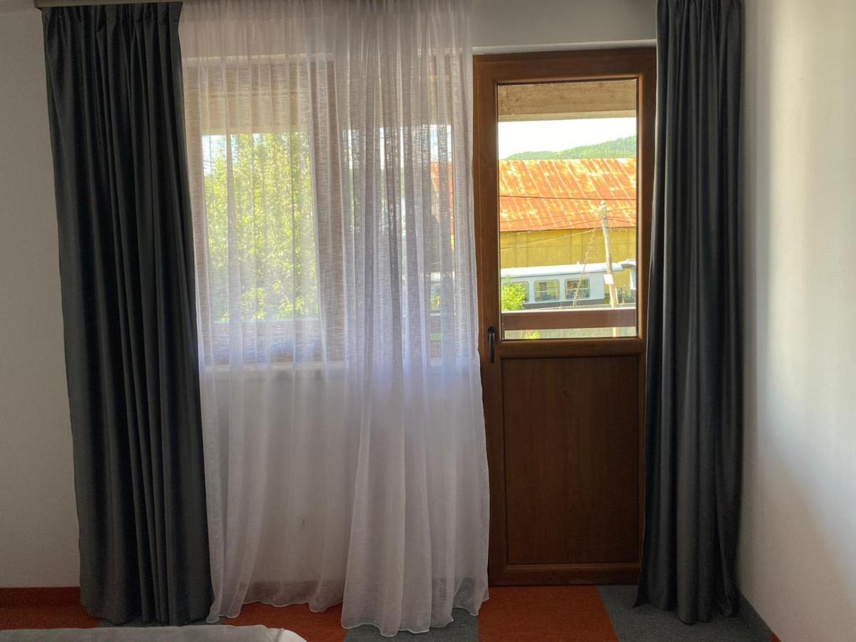 Apartamento Casa Cerbului Vişeu de Sus Exterior foto